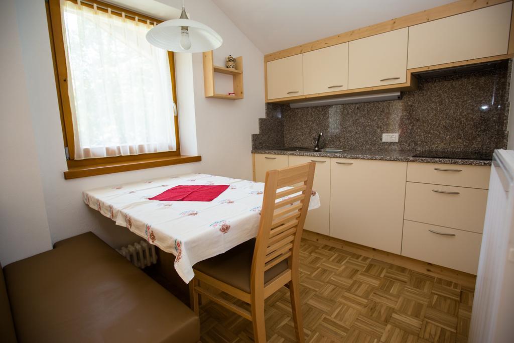 Appartamenti Genziana La Villa  Δωμάτιο φωτογραφία